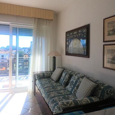 Michelangelo Rta Aparthotel Cinquale Bagian luar foto