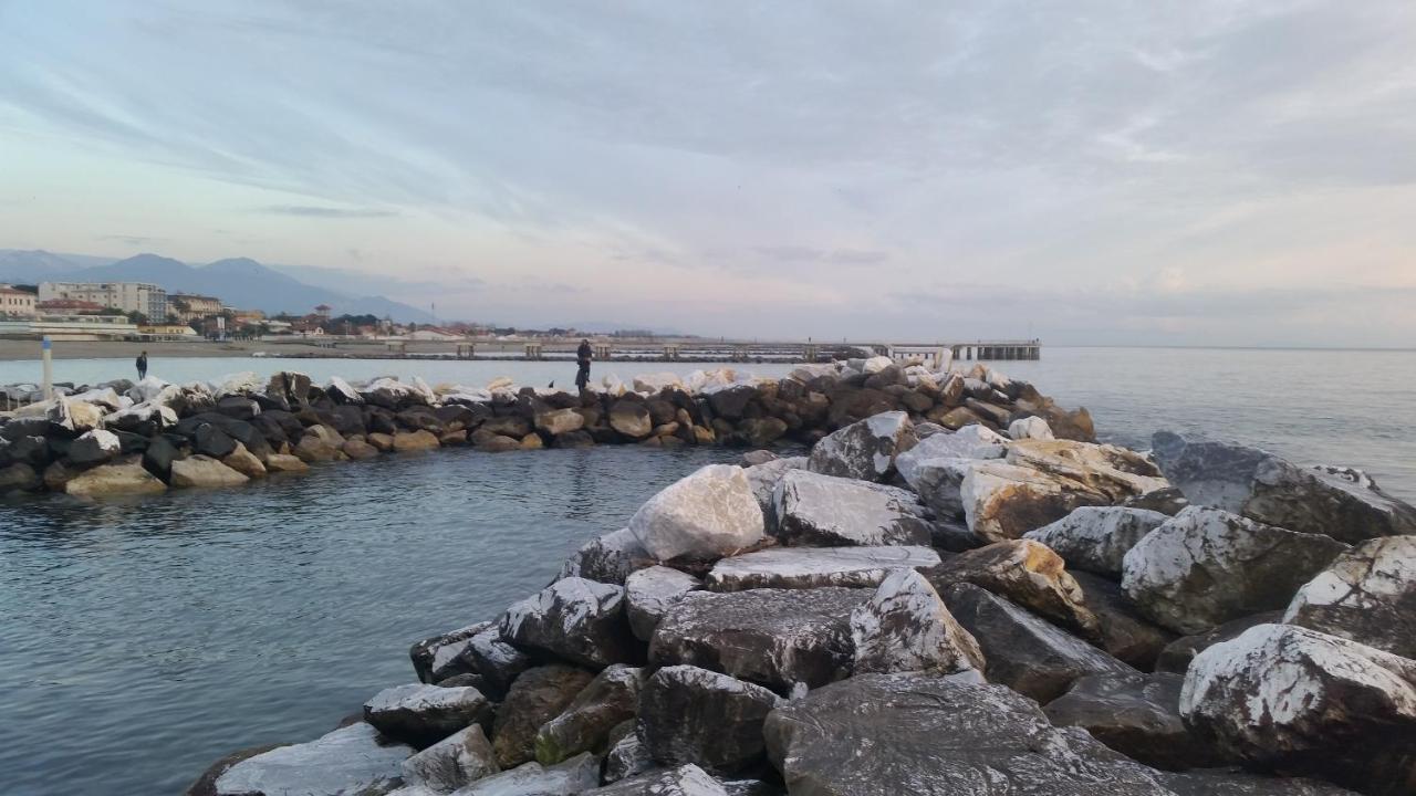 Michelangelo Rta Aparthotel Cinquale Bagian luar foto